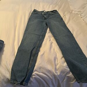 Abercrombie&Fitch
90’s straight ultra high rise
Size 27 long (4L)